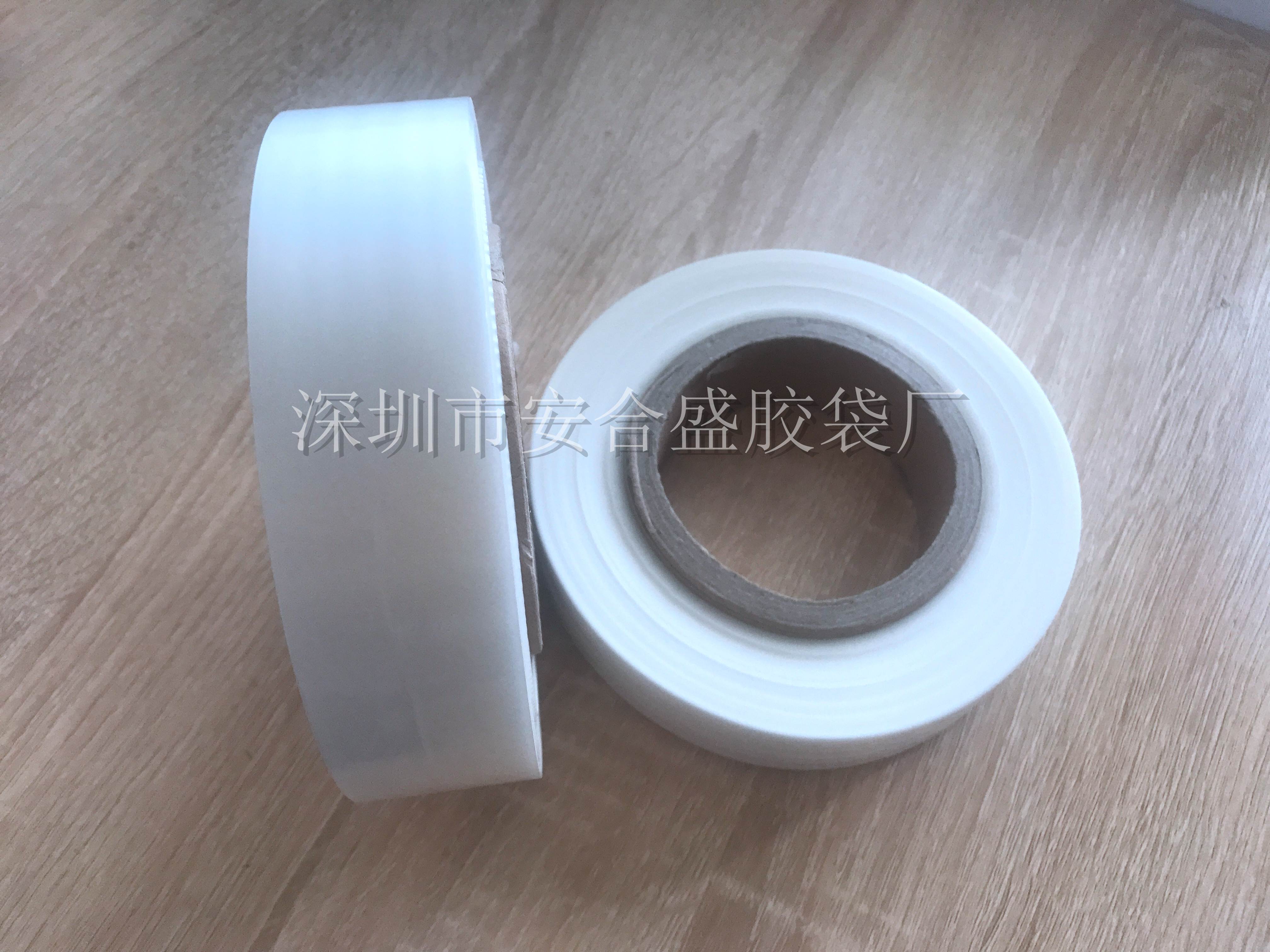 Stoving wrapping film with high temperature resistance